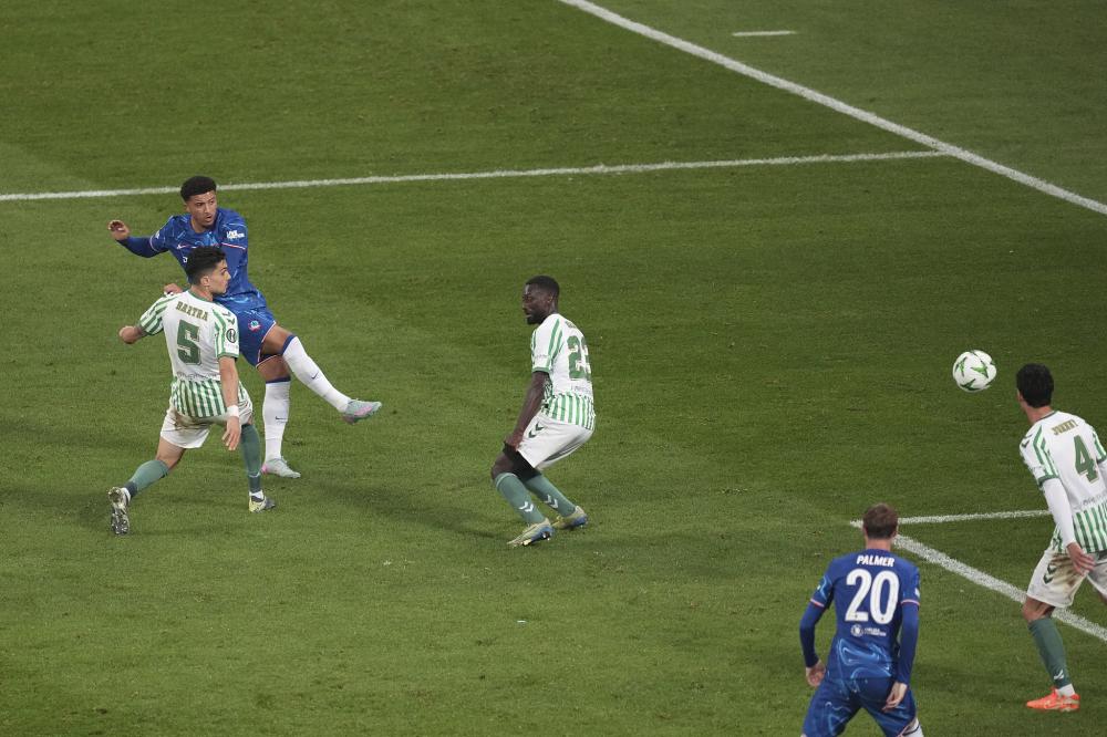 U22国家队走进成都实验小学西区分校，黄博文、于大宝等人与师生互动