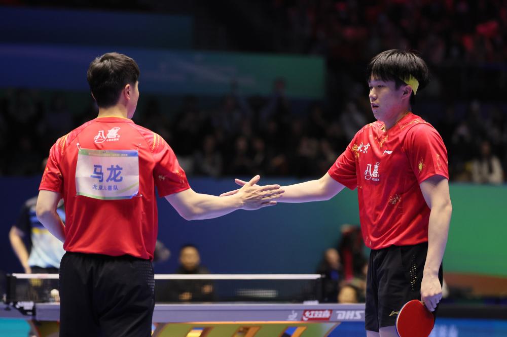 比利亚：传统9号位并没有消失，我非常欣赏阿尔瓦雷斯