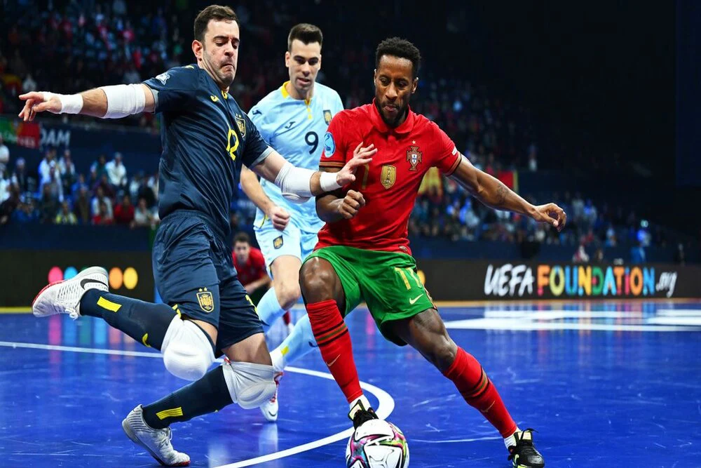 豪门队长批评密集赛程：球员不是机器