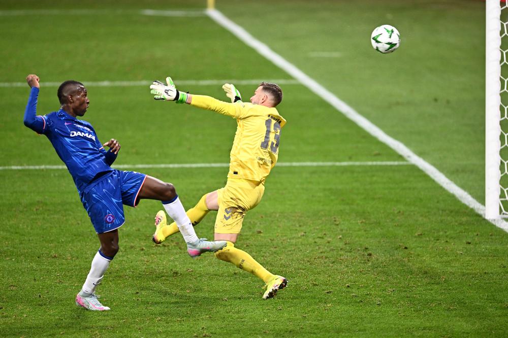 遗憾空砍！布里奇斯三分12中8贡献35分，下半场31分